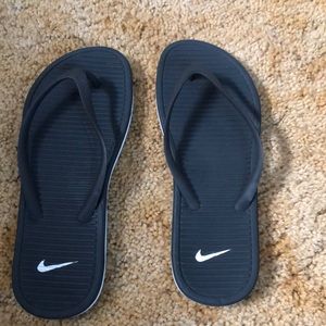 Nike flip flops